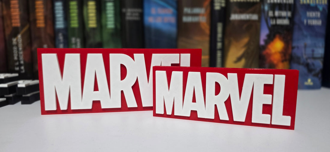 Logo decorativo de Marvel impreso en 3D